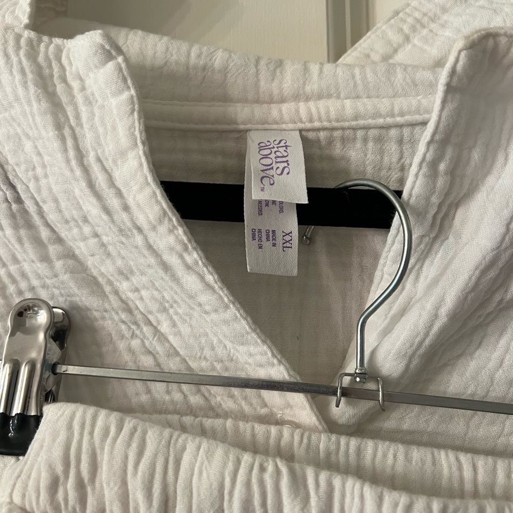 Stars Above Women's White Sleepwear Set - Picture 3 of 4